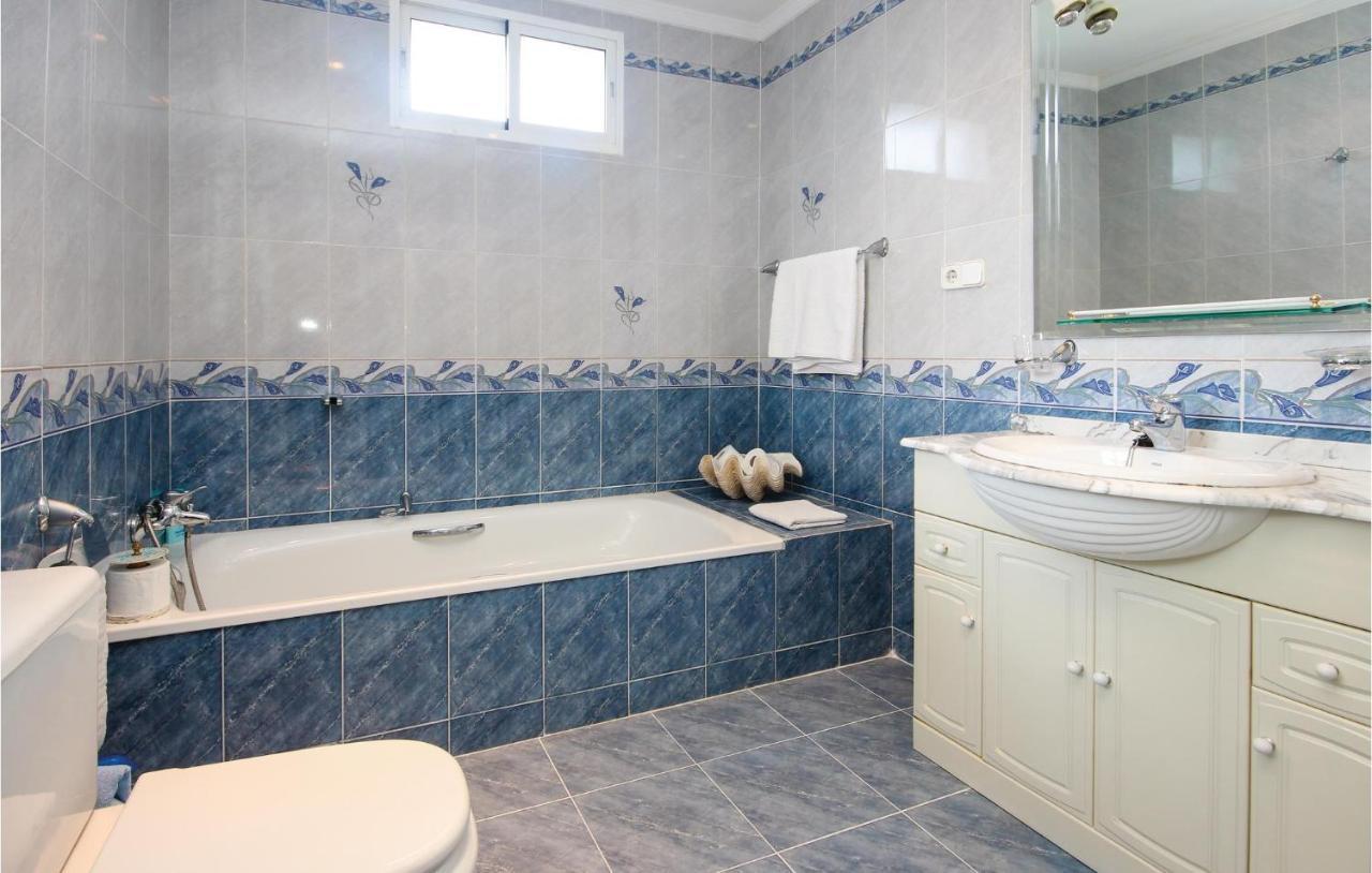 Gorgeous Apartment In Urb El Chaparral With Wifi 라칼라데미야스 외부 사진