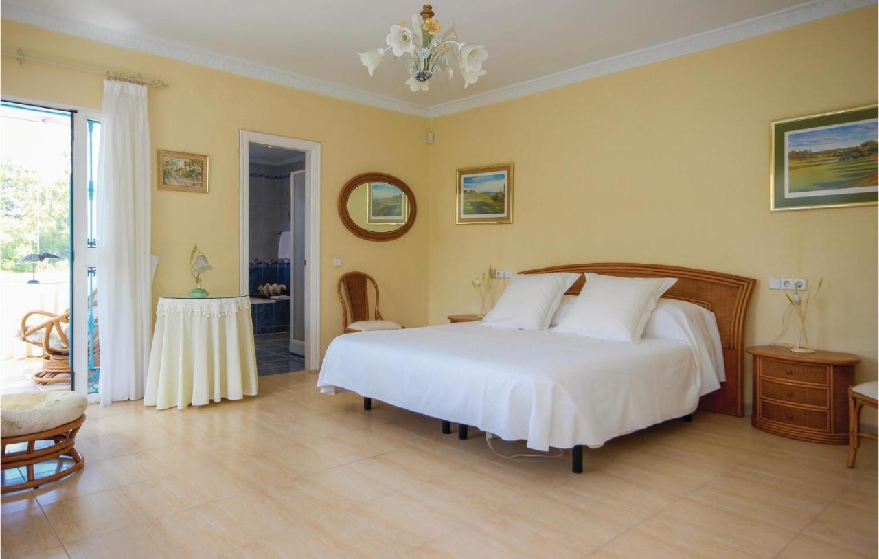 Gorgeous Apartment In Urb El Chaparral With Wifi 라칼라데미야스 외부 사진