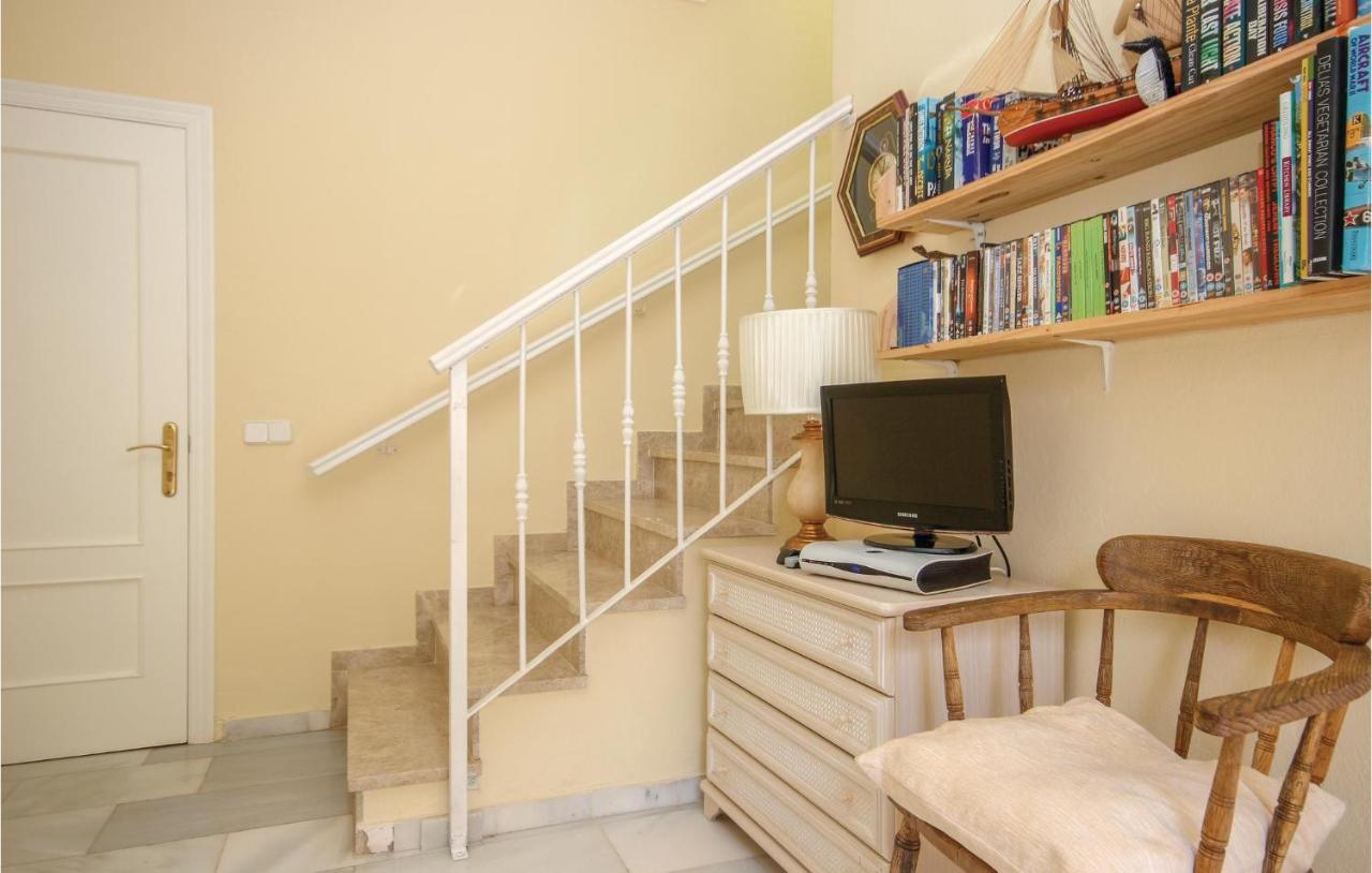Gorgeous Apartment In Urb El Chaparral With Wifi 라칼라데미야스 외부 사진