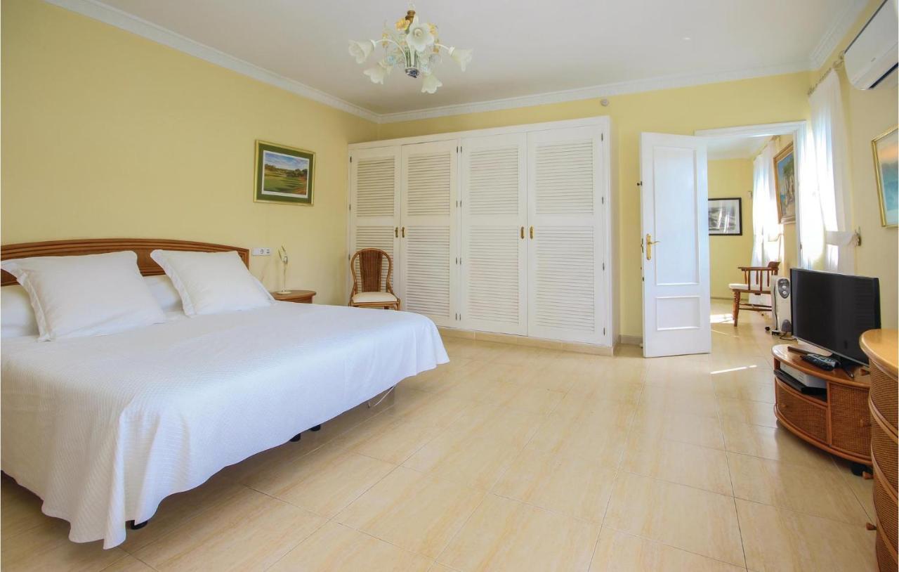 Gorgeous Apartment In Urb El Chaparral With Wifi 라칼라데미야스 외부 사진